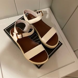 MIA 💕 Platform Sandal Women’s 6.5